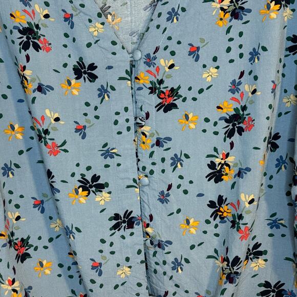 BeachLunchLounge Floral Long Sleeve Button Blouse Size M - Picture 3 of 9